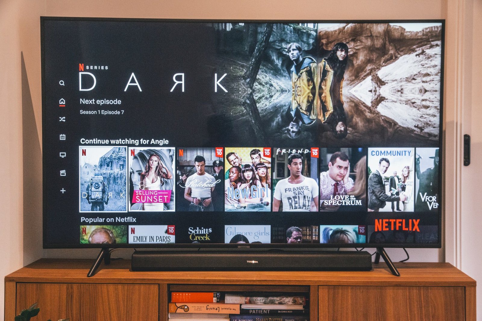 netflix top-3-free-apps-to-download-for-smart-tv:netflix